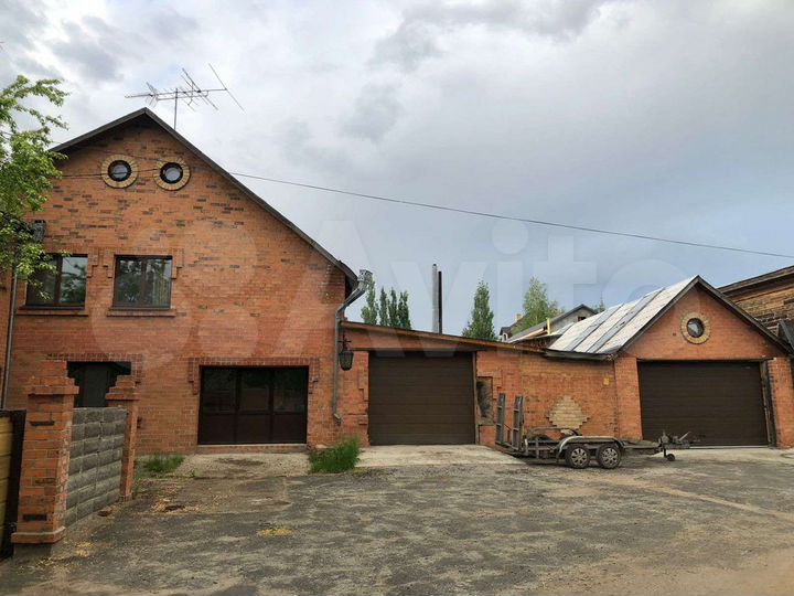 Коттедж 211 м² на участке 13 сот.