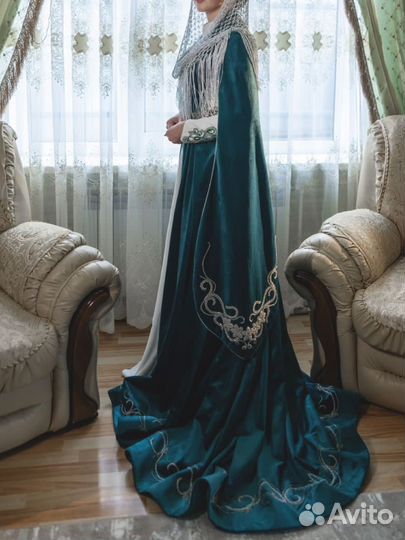 Свадебное национально платье 42 44