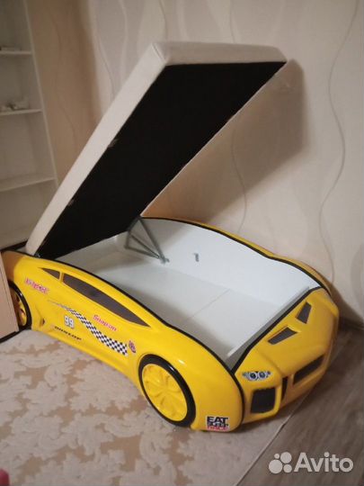 Кроватка-машинка Ламба Next желтая с матрасом