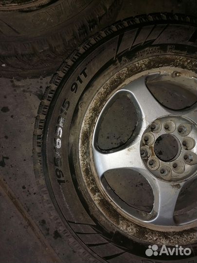 Hankook Winter I'Pike 195/65 R15