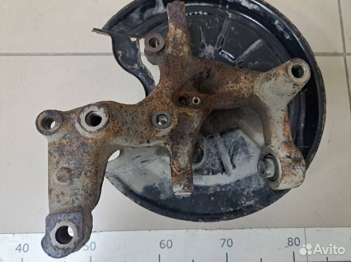 Б/У Кулак поворотный задний правый 1K0505436AE