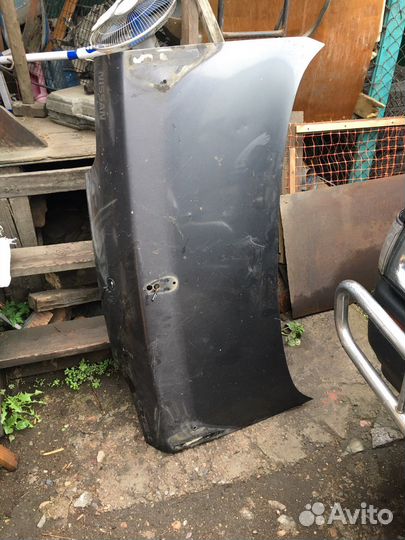 Крышка багажника скайлаин 32 кузов