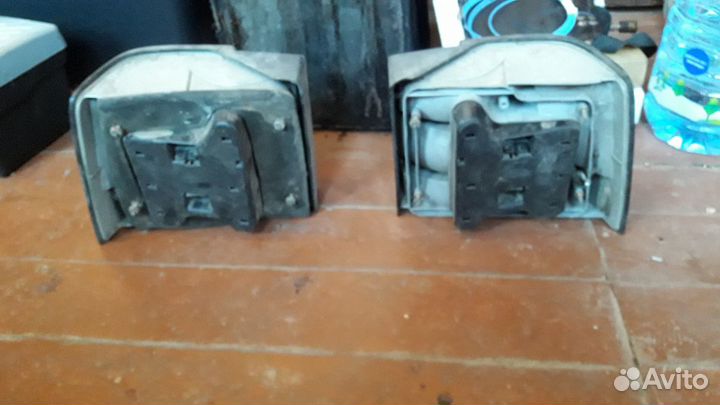 Продам задние фонари левый и правый для Ford Scorp