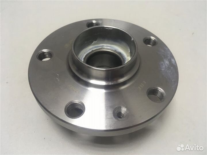 Ступица задняя подшипник ступичный Skoda Octavia