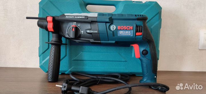 Перфоратор Bosch новый в кейсе