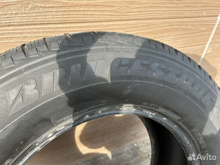 Bridgestone Blizzak LM-25 265/65 R17