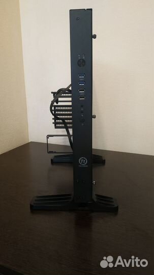Корпус Thermaltake Core P3