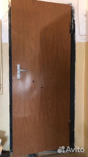 Дверь входная металлическая