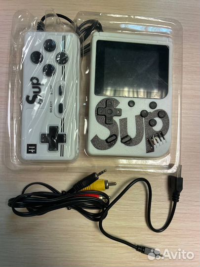 Игровая приставка портативная с джойстиком