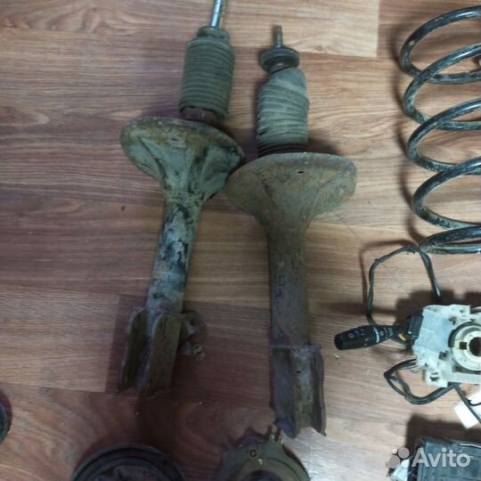 Запчасти MitsubishiOutlanderI