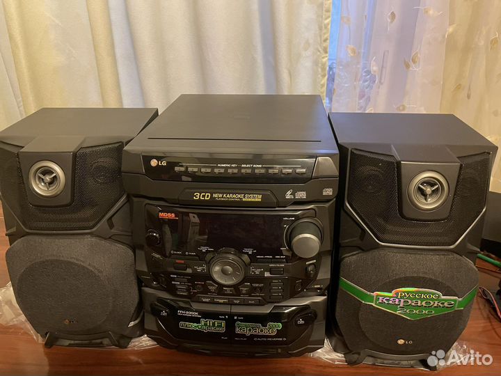 Караоке - музыкальный центр LG