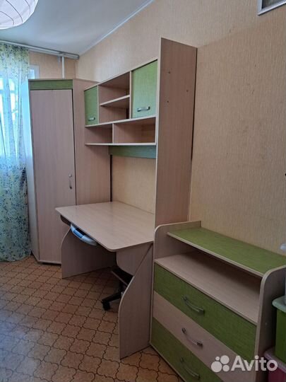 Комплект мебели в детскую