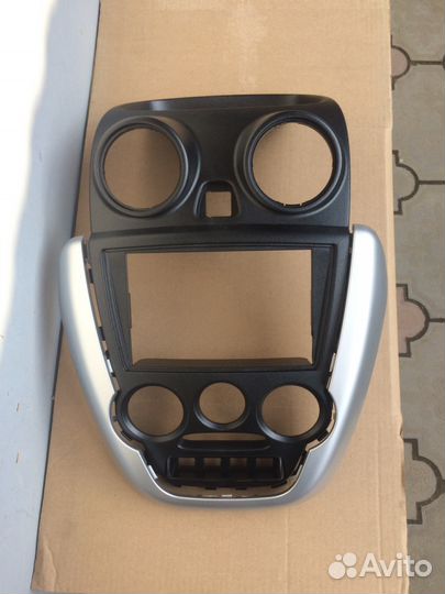 Штатная консоль 2-х диновая Гранта