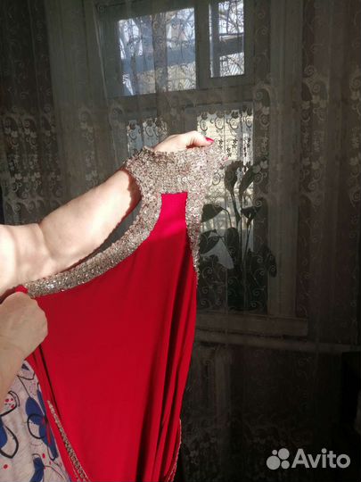 Платье вечернее, праздничное