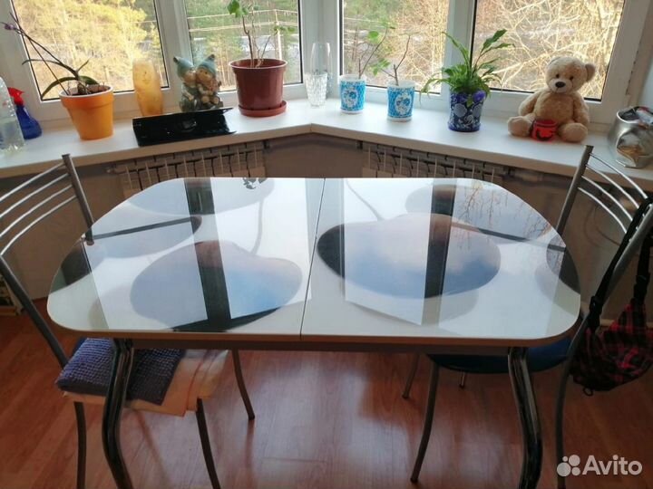 Кухонный стол