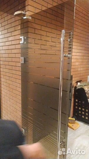 Дверь стеклянная межкомнатная