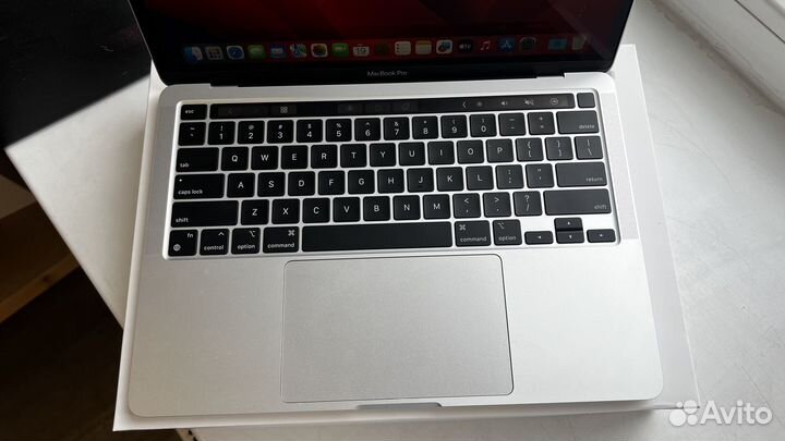 MacBook Pro 13 2022 m2 новый