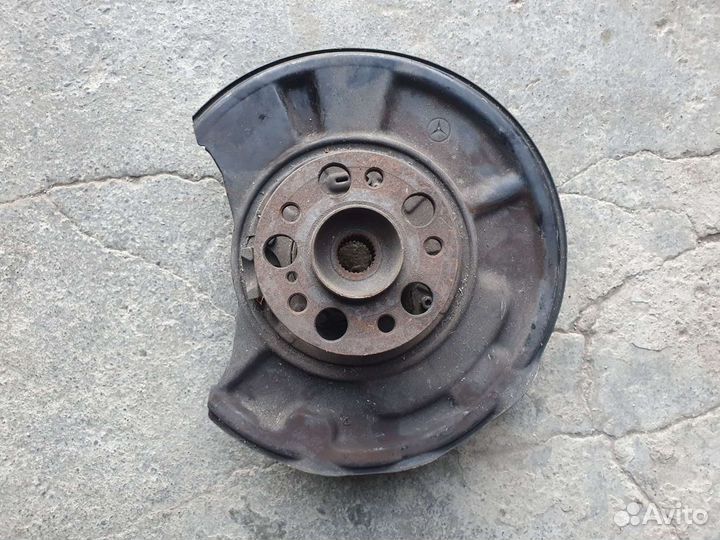 Кулак задний левый AMG для Mercedes W211 W219