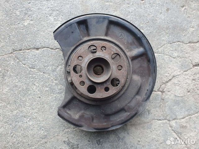 Кулак задний левый AMG для Mercedes W211 W219