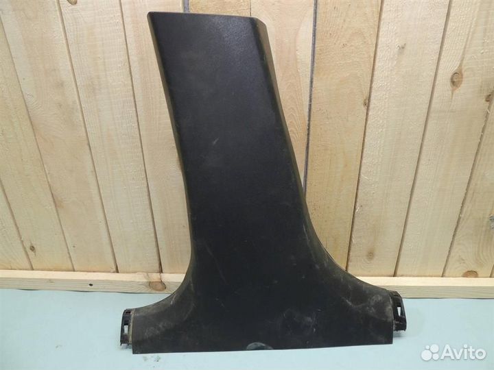 Обшивка стойки центральной левой Mitsubishi Gala