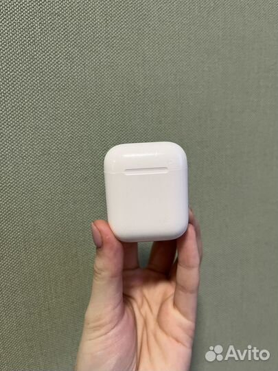 Беспроводные наушники apple airpods 1