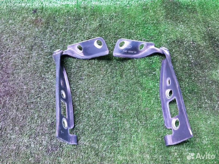 Петля капота Ford Fusion (2002-2012)