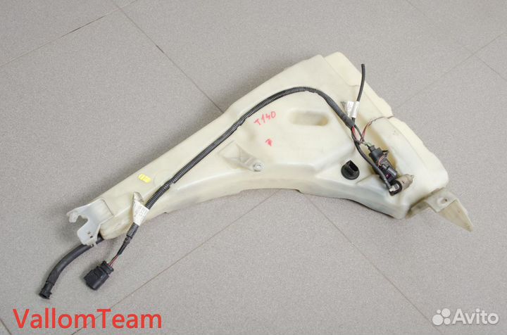 Лот T140 Бачок омывателя VW Touareg