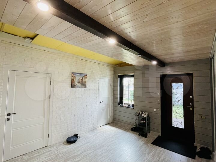 Дом 181 м² на участке 19 сот.