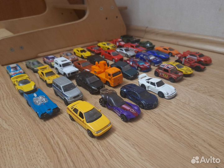 Машинки металлические