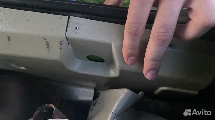 Светлый пластик багажника 2106