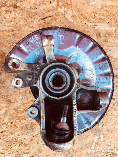 Задний кулак левый правый мерседес гл гле глс 166
