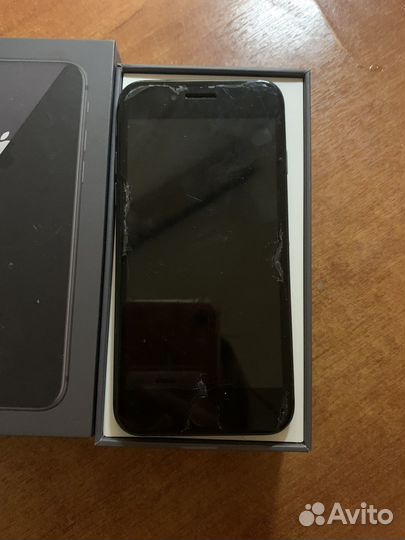 Телефон iPhone 8 64 gb