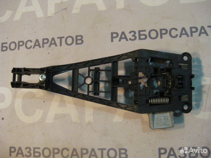 Кронштейн ручки двери задний правый Opel Corsa