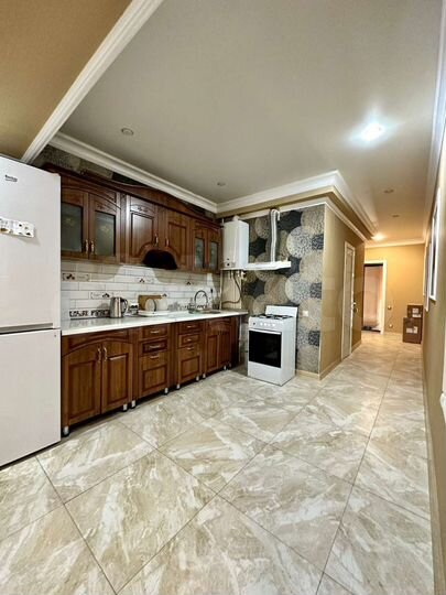 3-к. квартира, 120 м², 3/9 эт.