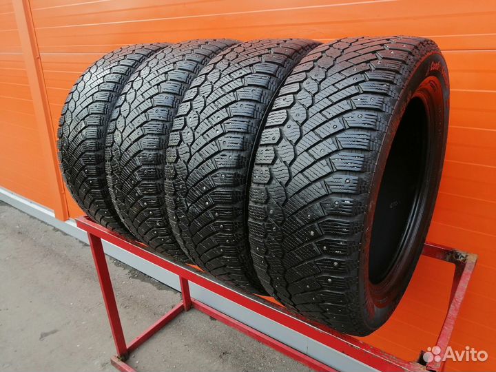 Continental ContiIceContact 4x4 235/55 R17 104B
