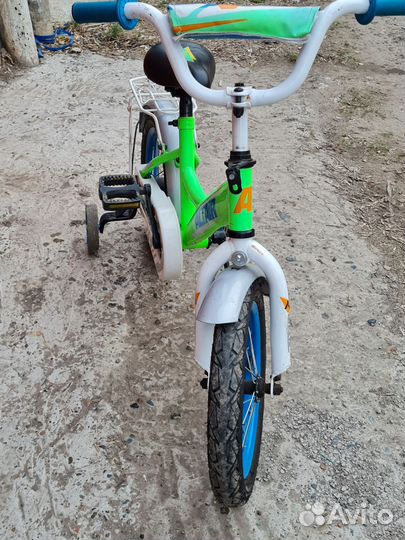 Детский четырёхколесный велосипед бу