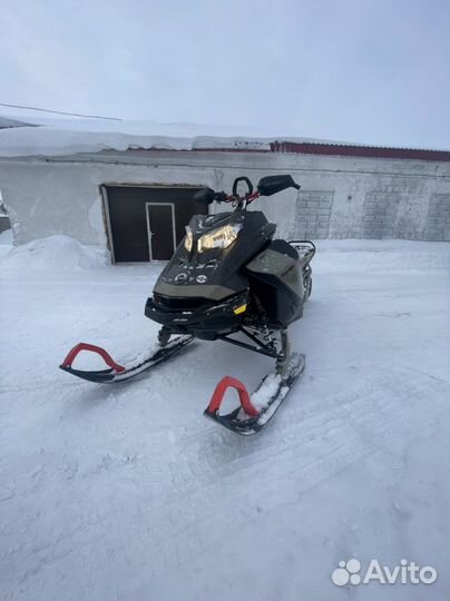 Снегоход SKI DOO summit expert 154 850 E-TEC shot