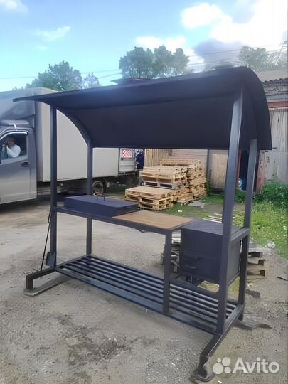 Мангал с крышей в стиле лофт