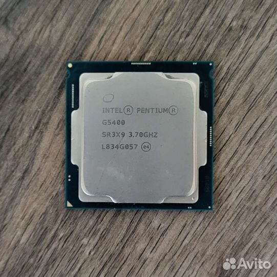 Intel Pentium Gold G5400 (Socket LGA1151v2)