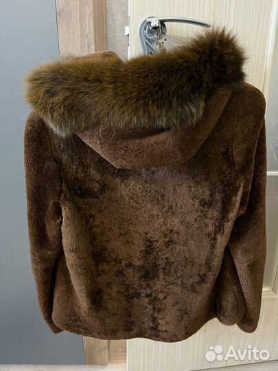 Шуба мутоновая с капюшоном 46 48
