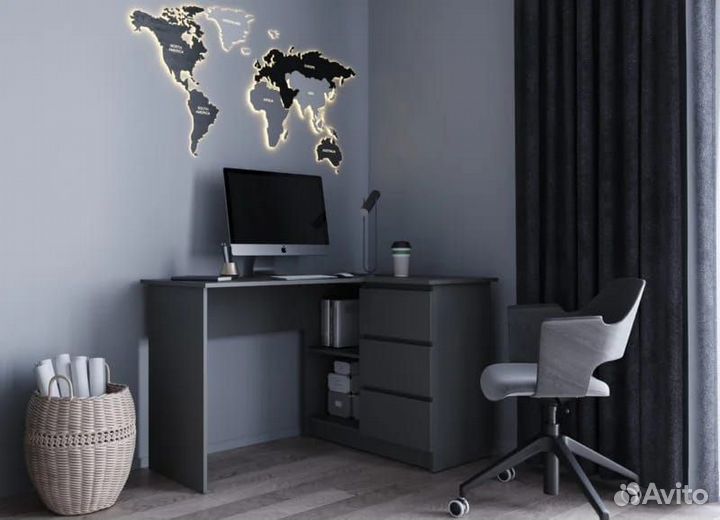 Письменный стол