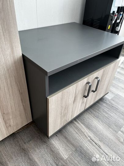 Тумба для оргтехники