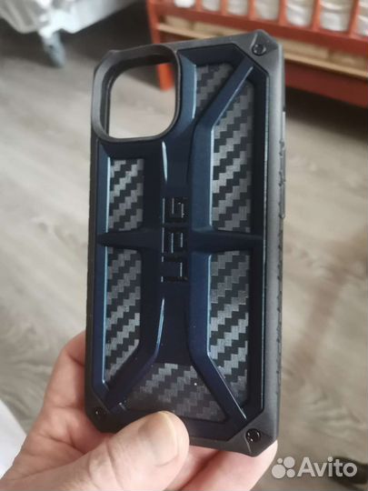 Чехол на iPhone 13 UAG