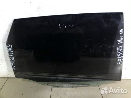 Стекло задней правой двери