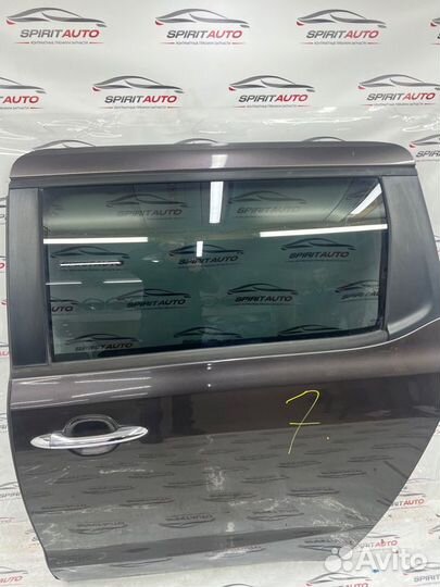 Дверь задняя левая Kia Carnival 3 2.2 D4HB