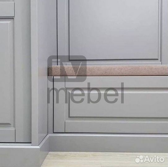 Шкаф с зеркалом