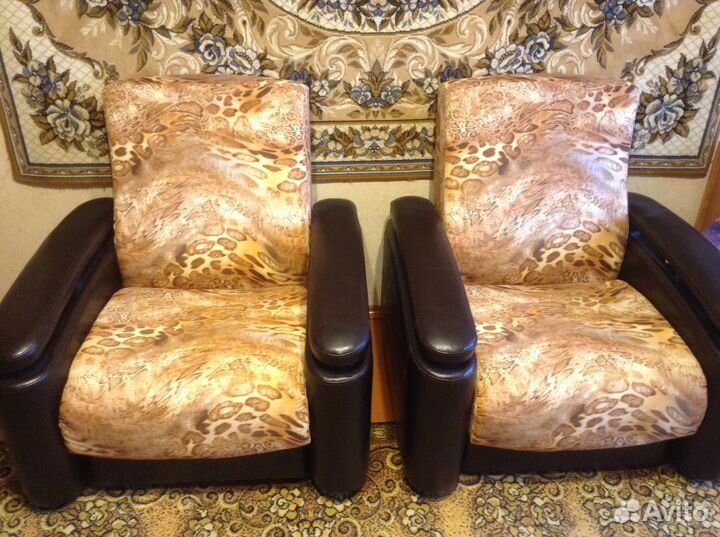 Леопардовые кресла