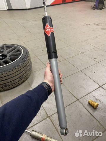 Амортизатор задний mercedes w 203 w204