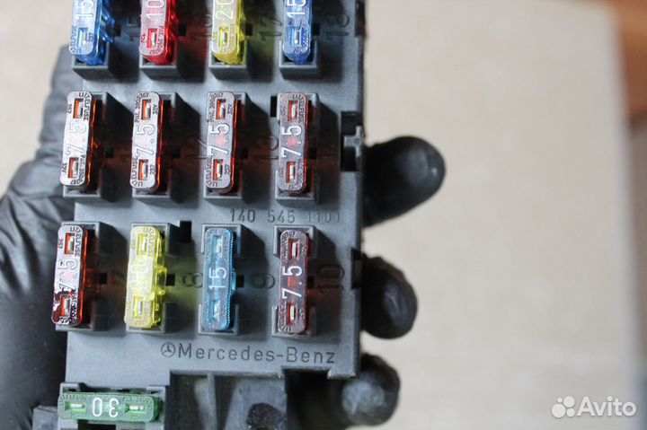 Блок предохранителей Mercedes A1405451101