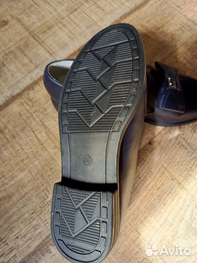 Туфли для девочки 34 35 р